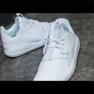 Jordan Eclipse size 7.5Y (8.5-9) womens!